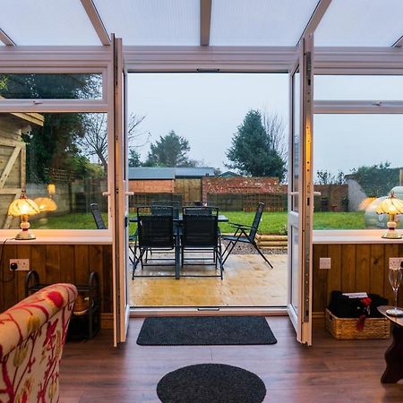 Hot Tub Pet Friendly Luxury Cosy Cottage, Near Withernsea And Patrington Welwick Exterior photo