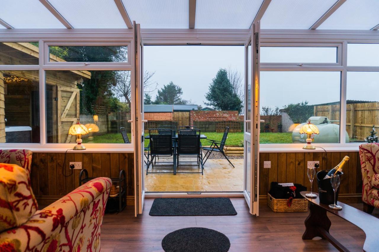 Hot Tub Pet Friendly Luxury Cosy Cottage, Near Withernsea And Patrington Welwick Exterior photo