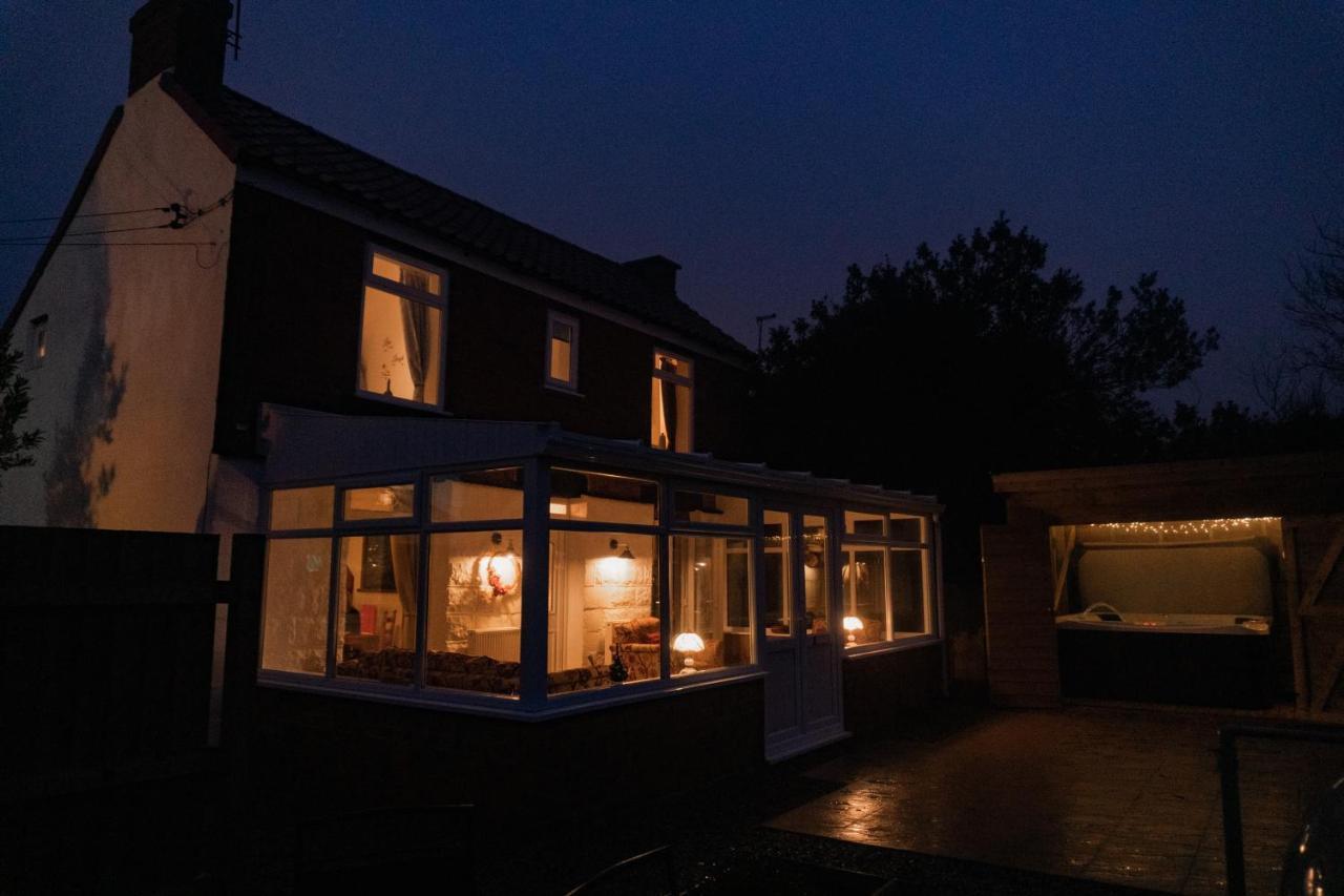 Hot Tub Pet Friendly Luxury Cosy Cottage, Near Withernsea And Patrington Welwick Exterior photo